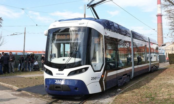 First new modern low-floor tram arrives in Osijek after 43 years